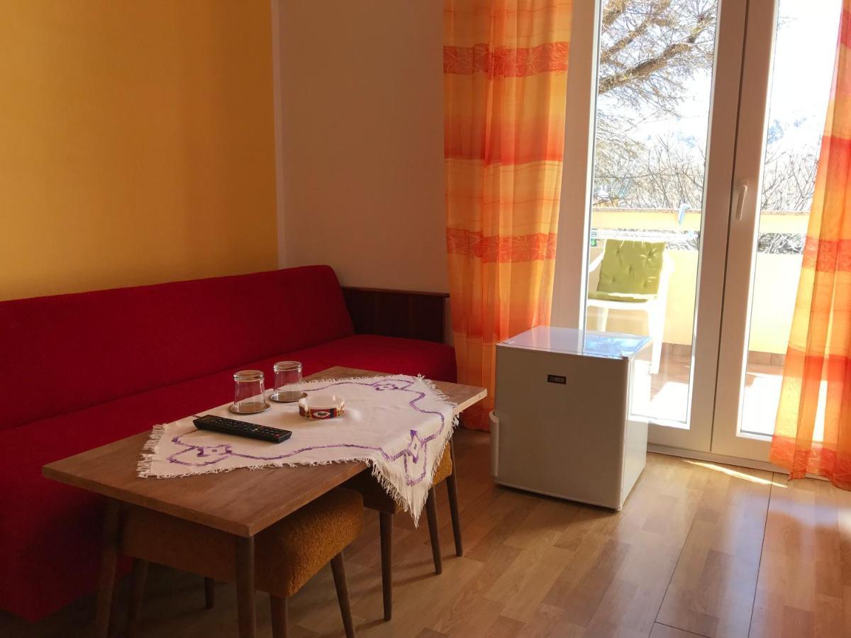 Summer Rooms Baska Exterior photo